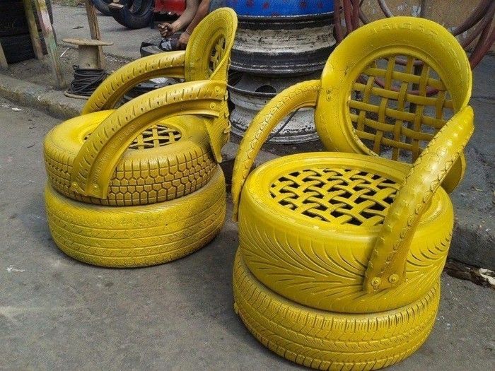 Żółto-krzesła-z-opon samochodu wykonane wykorzystywane recyklingu opon