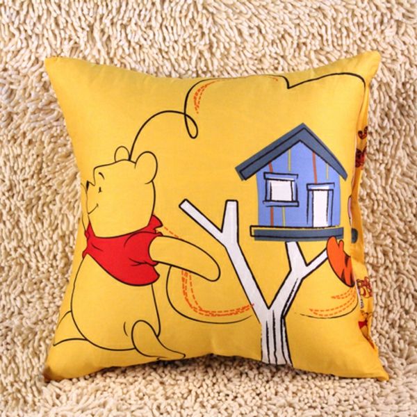 sarı yastık-winnie-pooh-komik bir görünüm