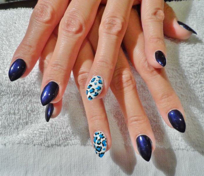 unghie immagini belle immagini di unghie blu smalto per unghie idee smalto bianco e con decorazione leoprint blu
