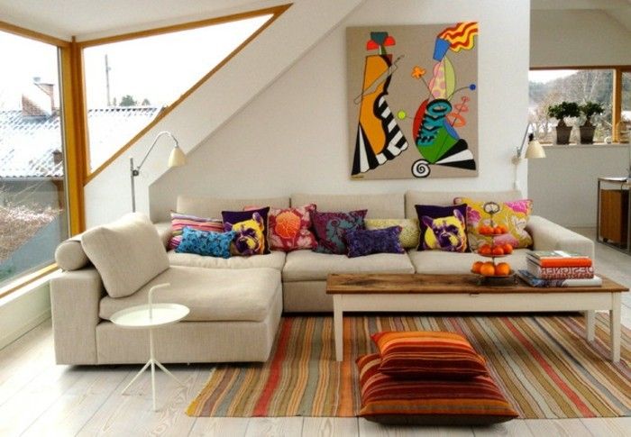 Prijeten-dnevna soba-design-pisane barve