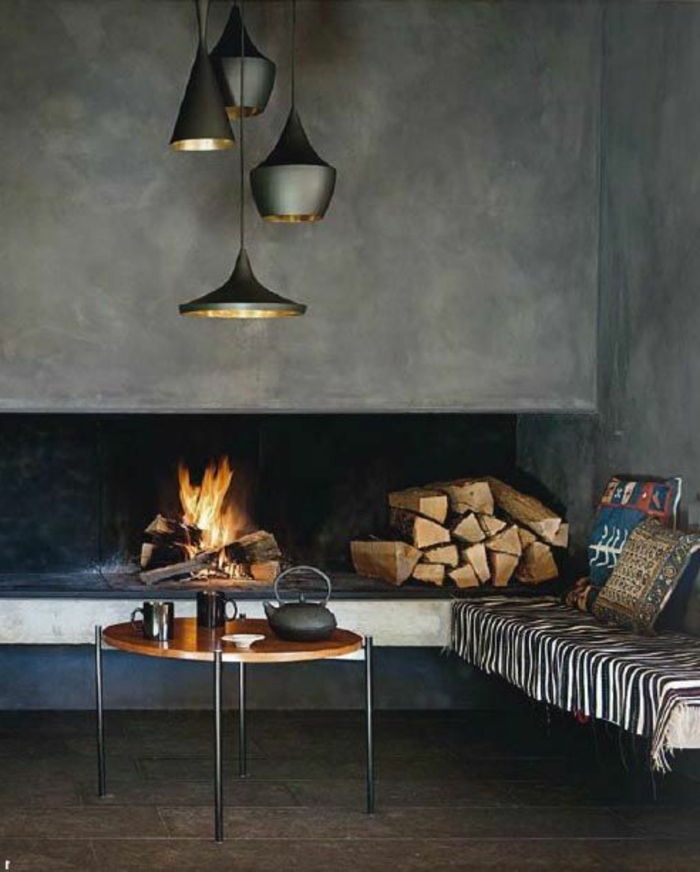 luminárias tijolo lareira-moderno de iluminação Round-madeira mesa de pernas de metal-sofá listrado tecto