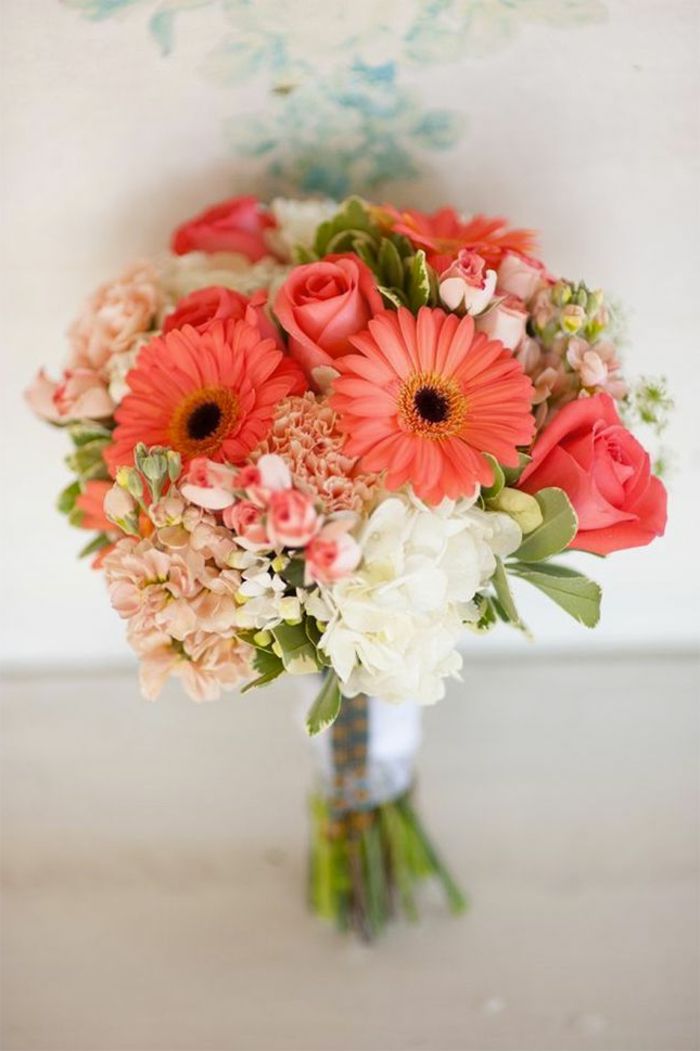 buket-gerbera-buketleri-güzel-çiçek-dekorasyon-deco-ile birlikte-çiçekler
