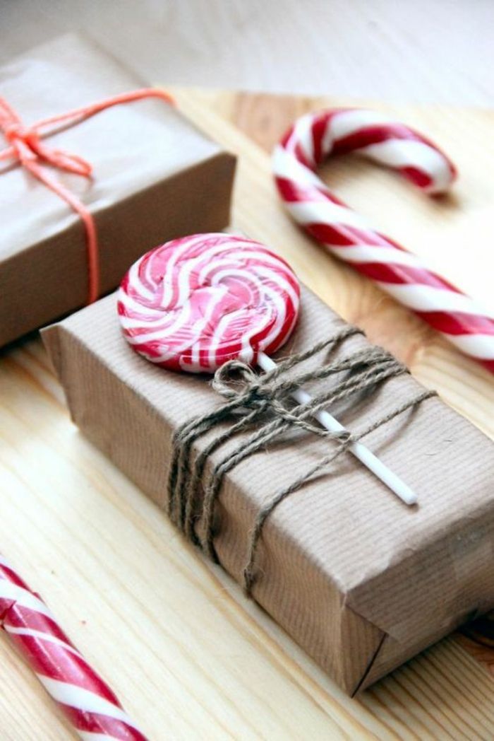 Pridajte sladkosti pre deti s darčekom s retiazkovým darčekovým obalom