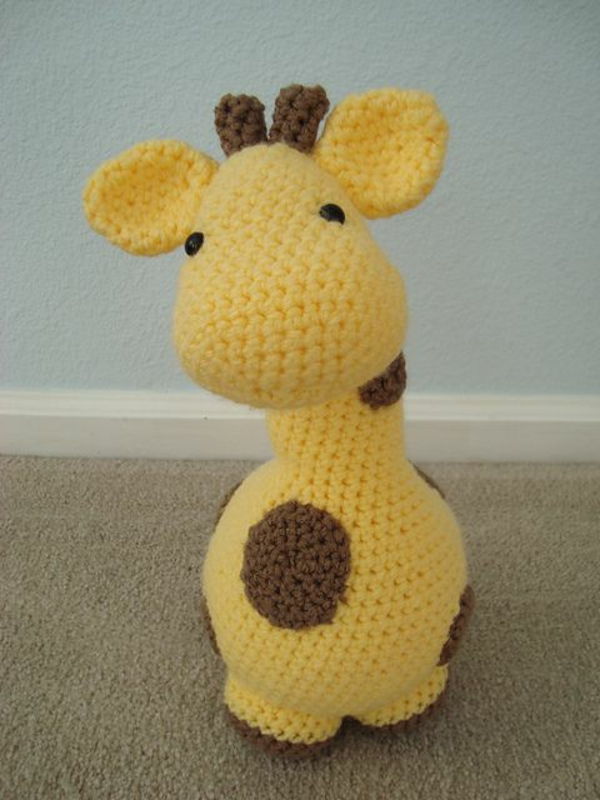 -Amarelo-girafa doce-e-pequeno-hänkeln