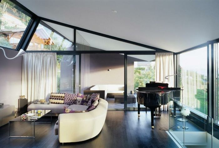 sklenená stena, terasa-moderné kusy nábytku