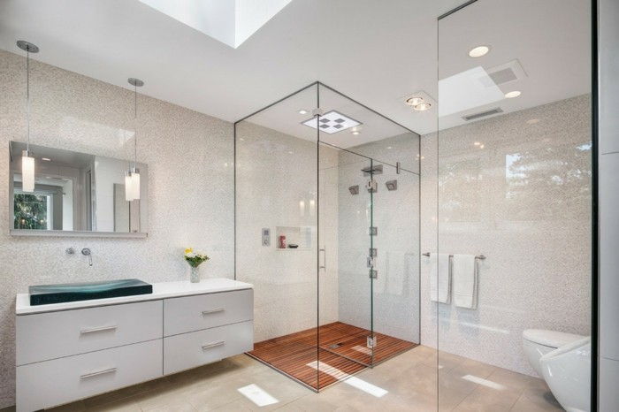 parede de vidro chuveiro-in-moderna casa de banho