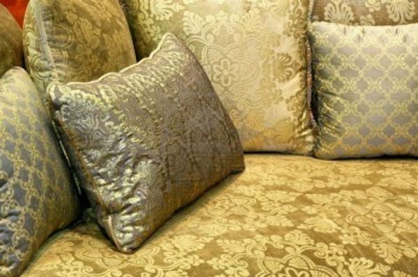 aukso spalvos sienos deco pagalvės