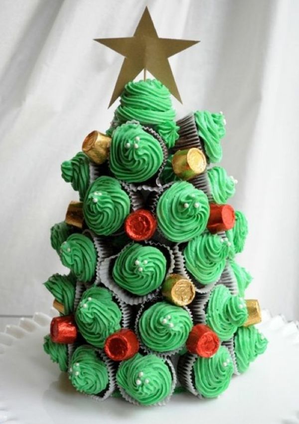 gröna cupcakes-liknande julgranar