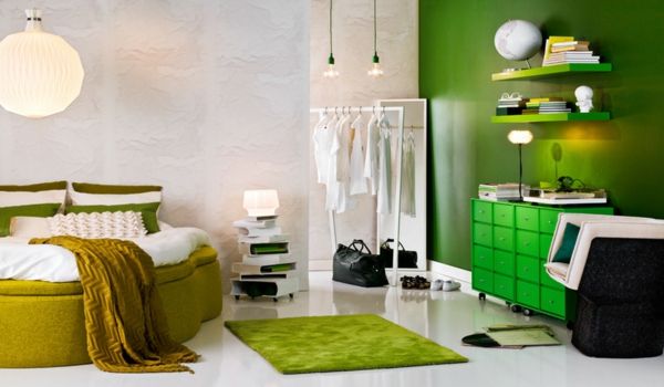 green-wall design-for-sypialni-ciekawe-decoration