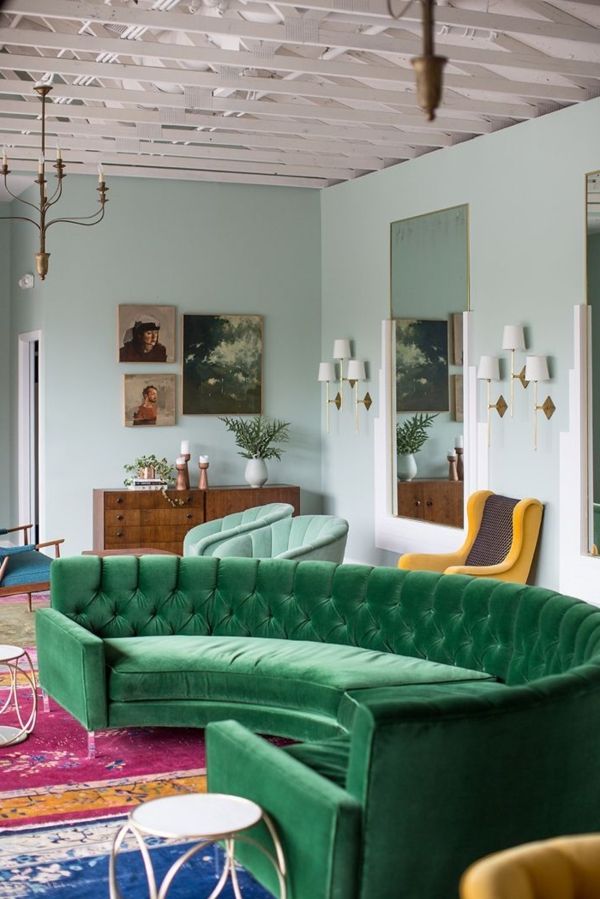 grön soffa i-halvcirkulär-form