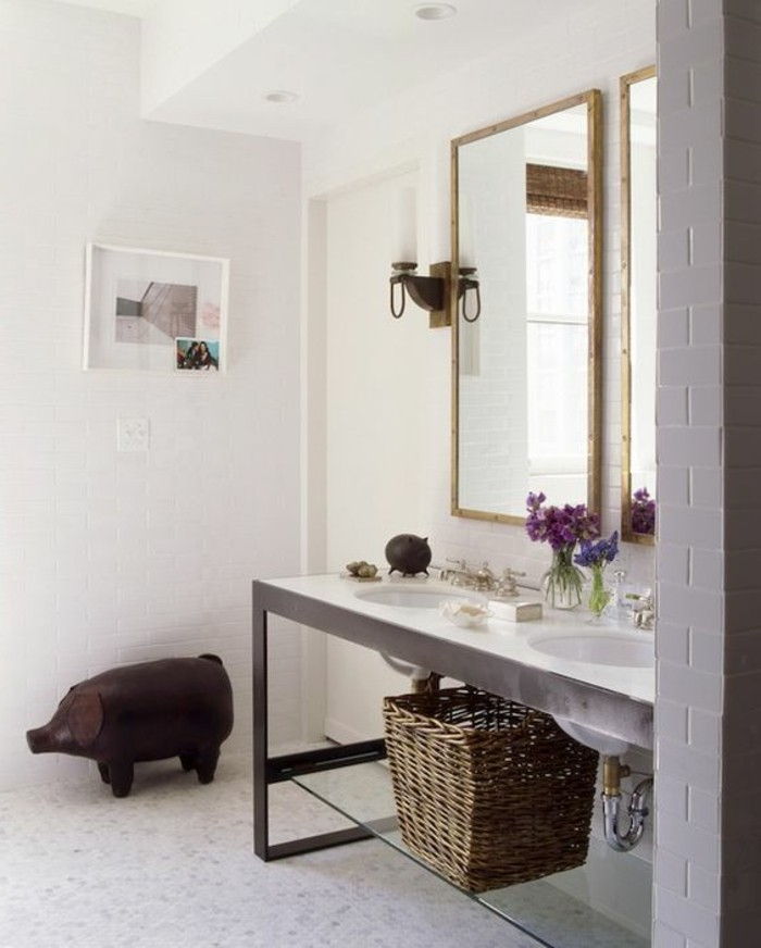 veľké zrkadlo, elegantný model povodia-own-build-bielo-kúpeľňa
