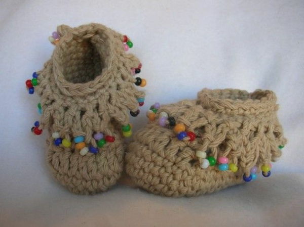 crochet-para-baby-crochet-bebê sapatos-com-belas-Design-bebê sapatos-em-bege
