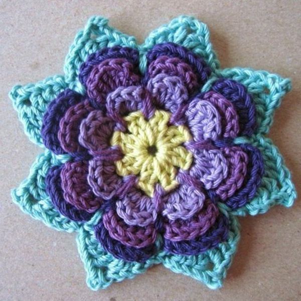 kvačkanje-lepa-ustvarjalne-kvačkanje-rože - vijolična in modra