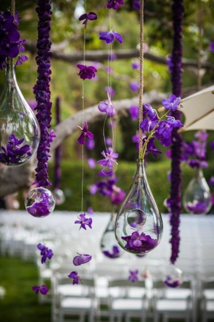 agățat de nunta decorare-cu-diferite-tipuri de flori-in-violet culoare