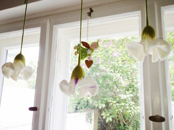 viseče deko na okenska bela orhideja