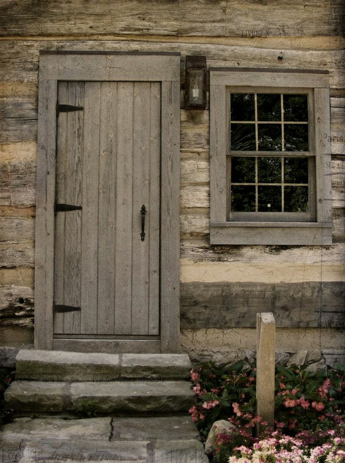 houten hut-oude voordeur metalen handvat