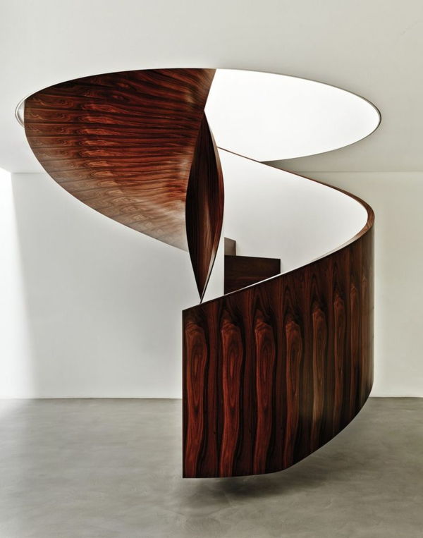 spiralate din lemn scara cu-un design original