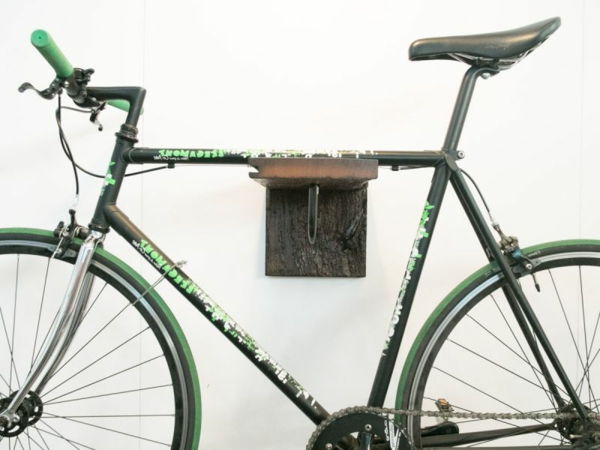 suport de lemn cu bicicleta-frumos-design