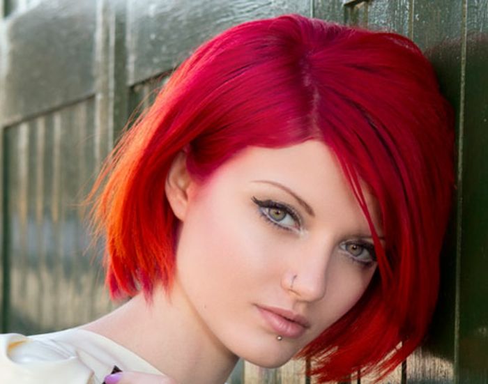 hårfarge, rød og kort flash-frisyre