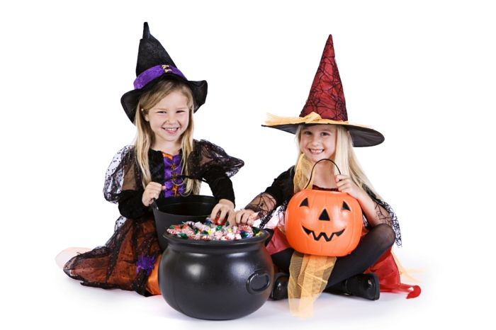 Två söta häxor, godisuppsamling, stora halloween kostymer för barn