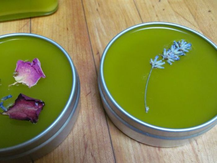 DIY håndkrem med ekstrakt av lavendel og roser