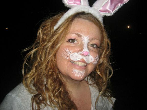 bunny-make-up-boy-woman-fundo em preto