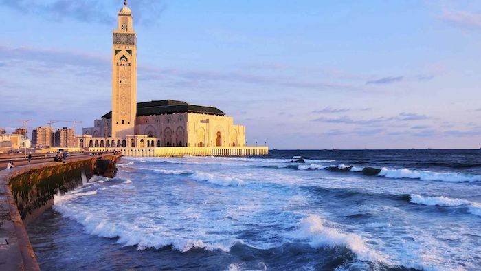casablanca marocco una moschea in acqua affascinanti monumenti in marocco