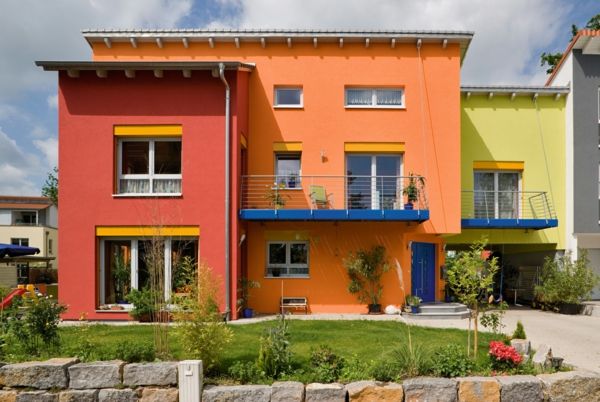Prekrasna barva za dom - oranžna rdeča in rumena-moderna