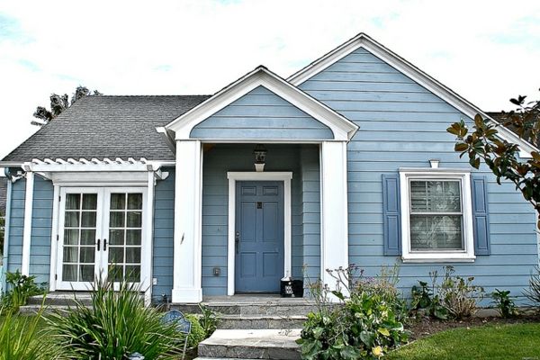 hausfassade-color-confortabil-blue-house