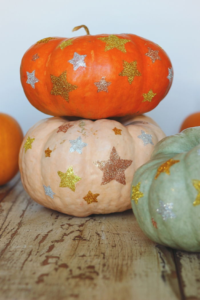Udekoruj dynie, zapisz małe gwiazdy, piękną jesienną dekorację do ogrodu, jesienne niuanse