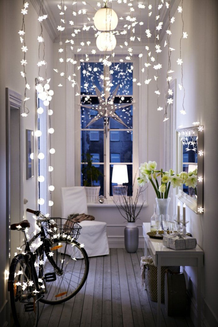 krásne vianočné dekorácie závesné osvetlenie žiarovky-small-space-kreatívne-idea