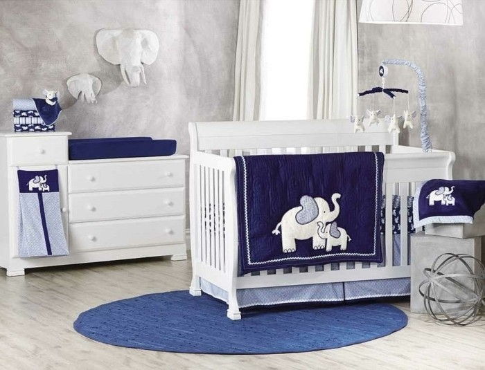 krasen model-posteljica-bela-temno modra, posteljnina