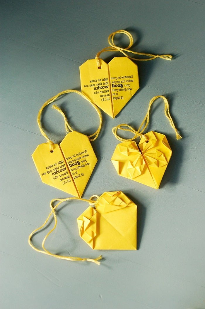 -Making srdcové origami-super-nádherné-žlto-Design-záložky svojpomocne