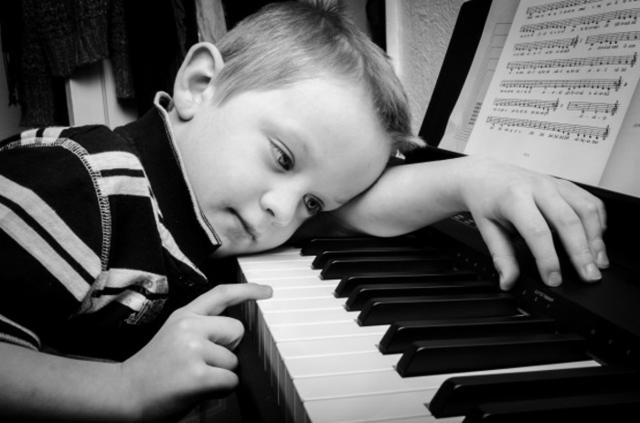 hjärtskärande tapeter young-and-piano
