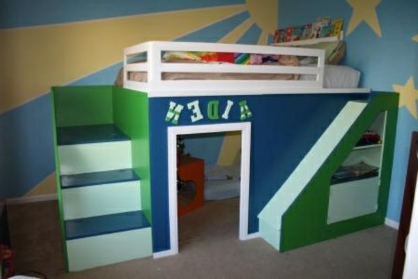 vysoká posteľ pre deti - modrá a zelená