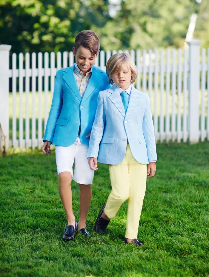 festliga killar kläder i blått och gult, skjorta med blazer och slips, barnens mode