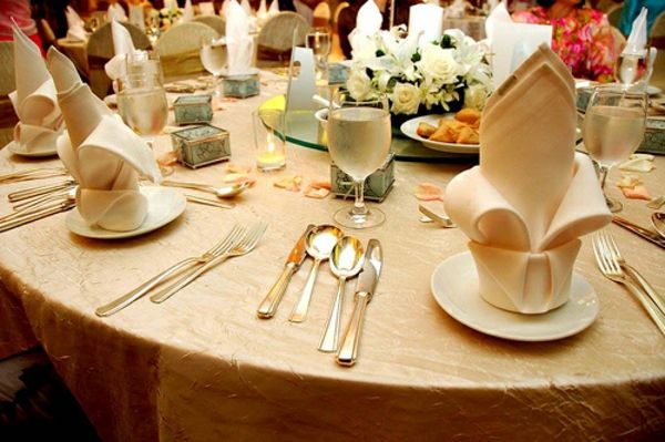 vestuvių stalas - gražus ir elegantiškas dekoravimo gražus servetėlės