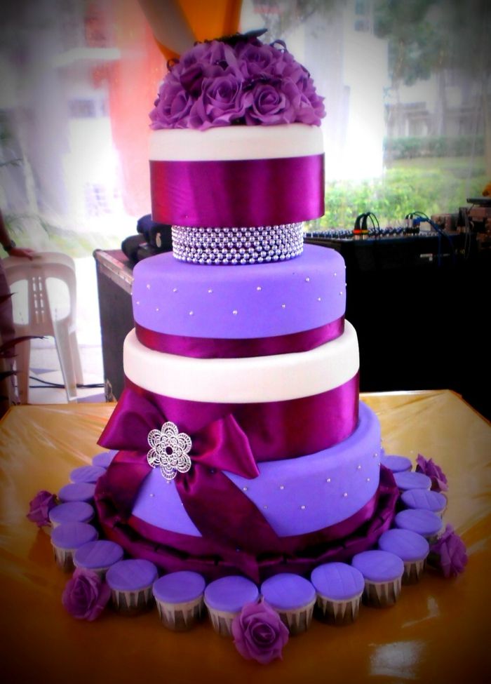 nunta tort-in-violet-super-moderne-uite