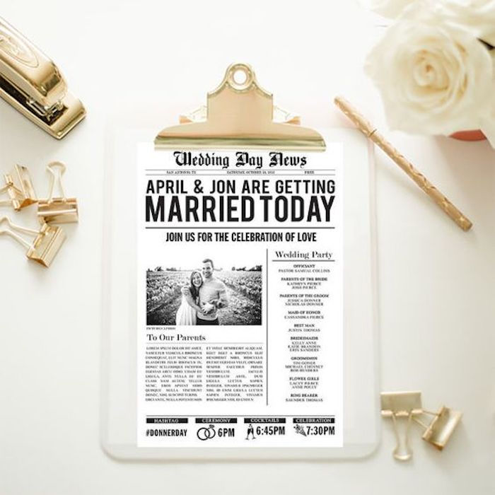 Huwelijkskrant voor een houdend van paar een foto op de weide en een grote krantekop