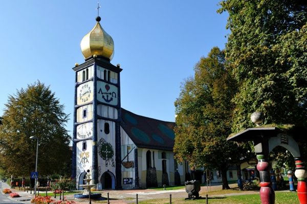 Kostol Hundertwasser-Kunst-St.-Barbara-Bärnbach
