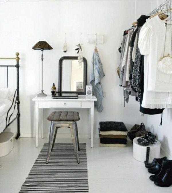 idéer-for-kläder stand-design-svart-vit