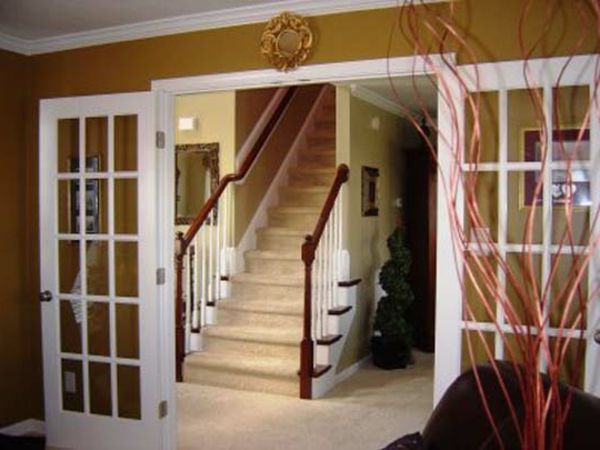 interiördörrar-mycket bra storlek, trappor i huset