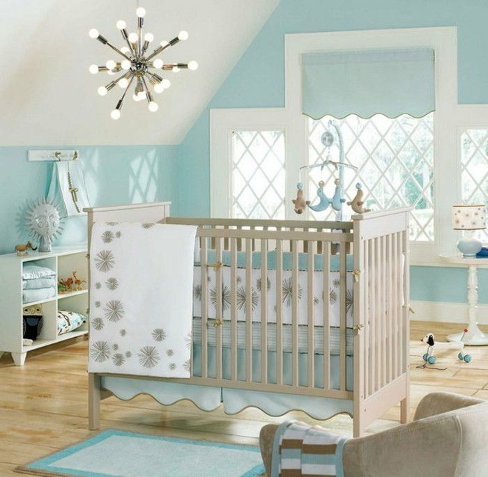 įdomus modelis-vaiko kambarys-su-šviesiai mėlynai-sienos-modernus-kūdikių lovos