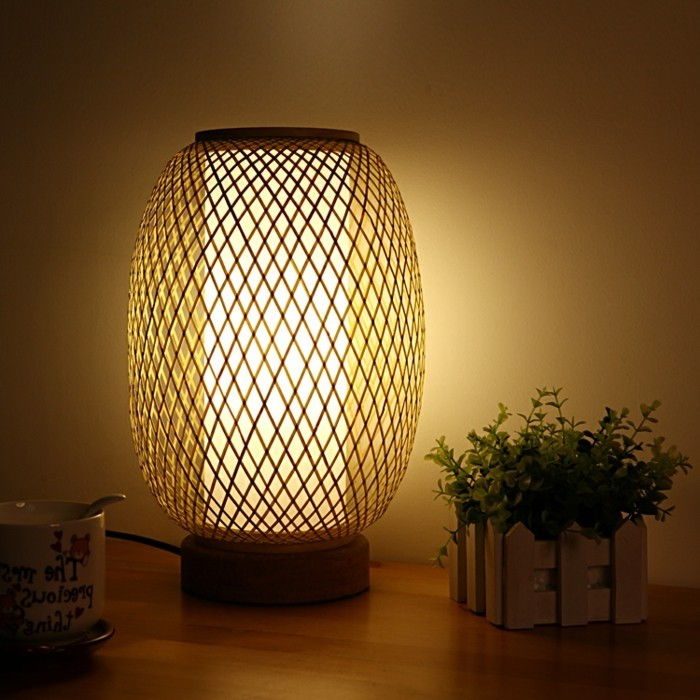 Zaujímavý model-spálne-lamp-super-design-on-the-nočný stolík
