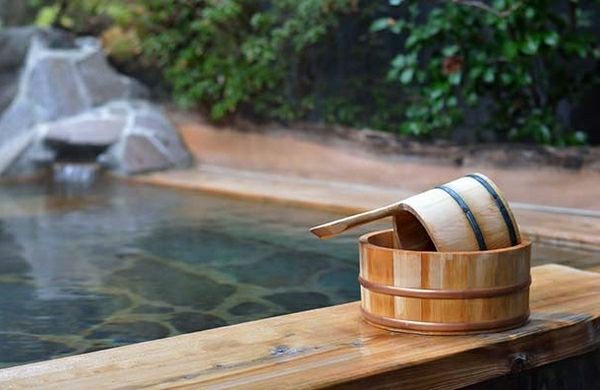 Japonijos-vonia-gražus dizainas