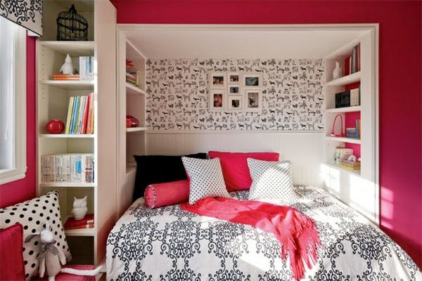 dormitor de tineret set-alb-roz-și perne