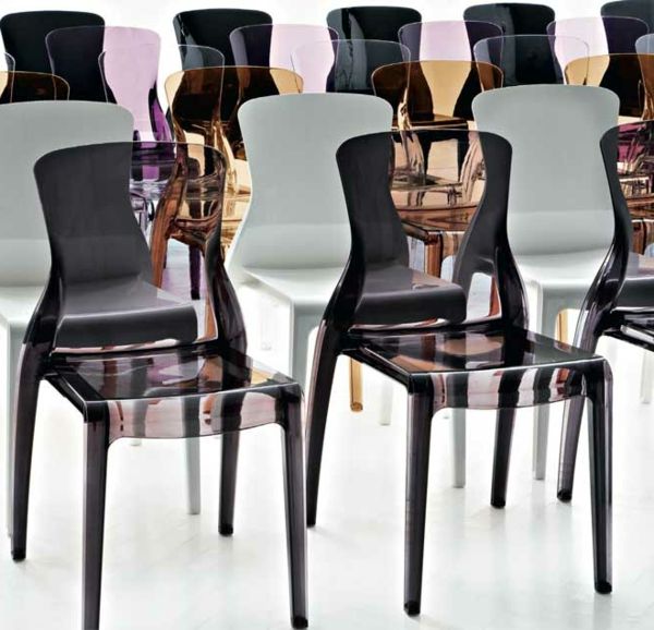 kuchynské stoličky - superšikovný a luxusný dizajn v bielej a čiernej farbe