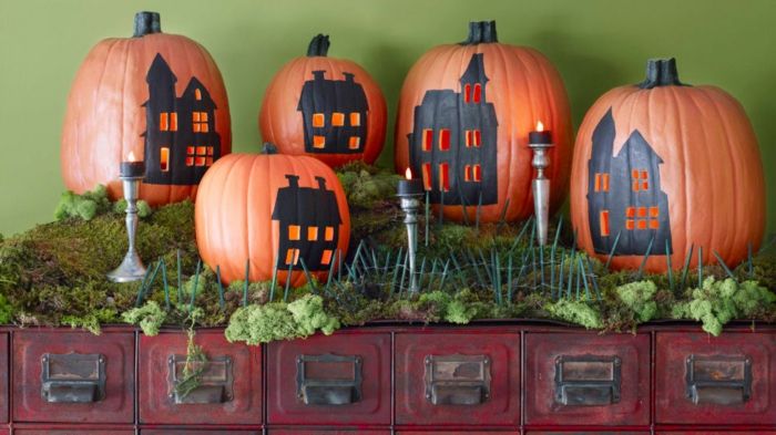 Hollow out pumpor, spela spökhus, gör Halloween dekorationer själv, coola DIY idéer