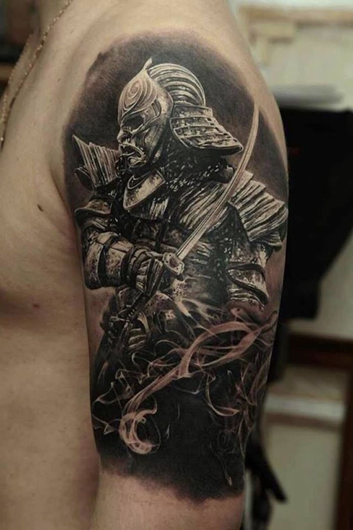guerreiro japonês, katana, espada de samurai, tatuagem em preto e branco