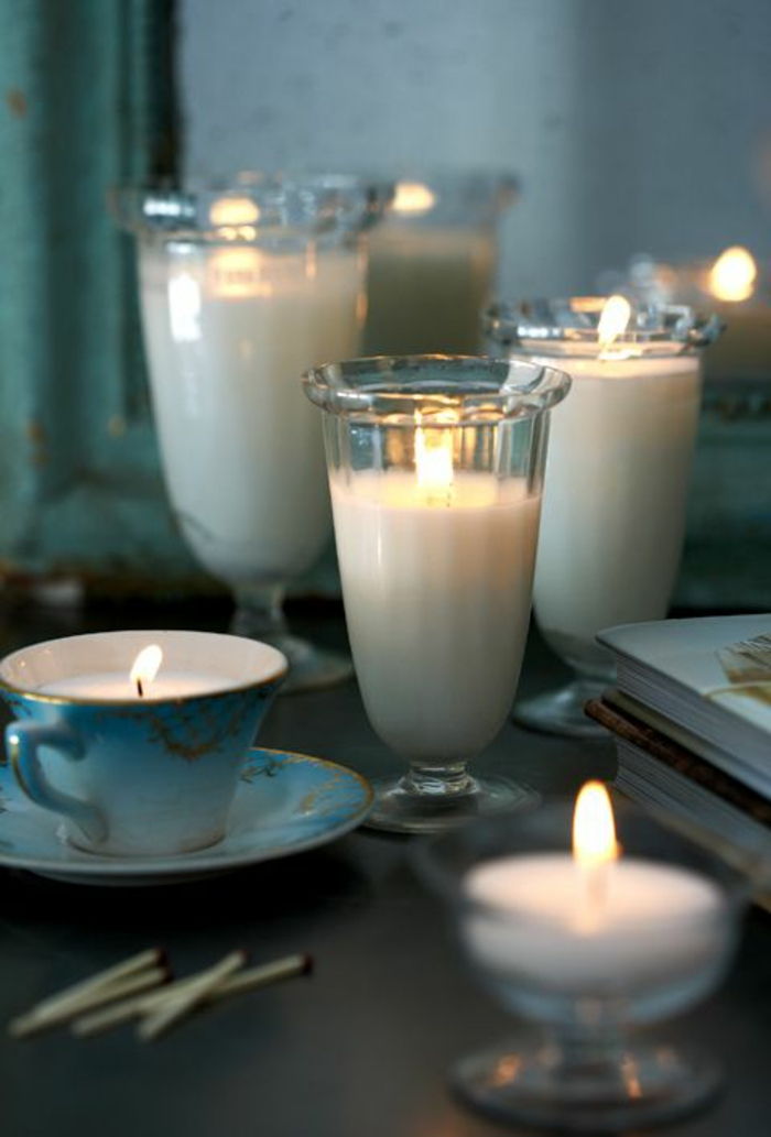 balta žvakė. arbata, stiklinės, diy apdaila